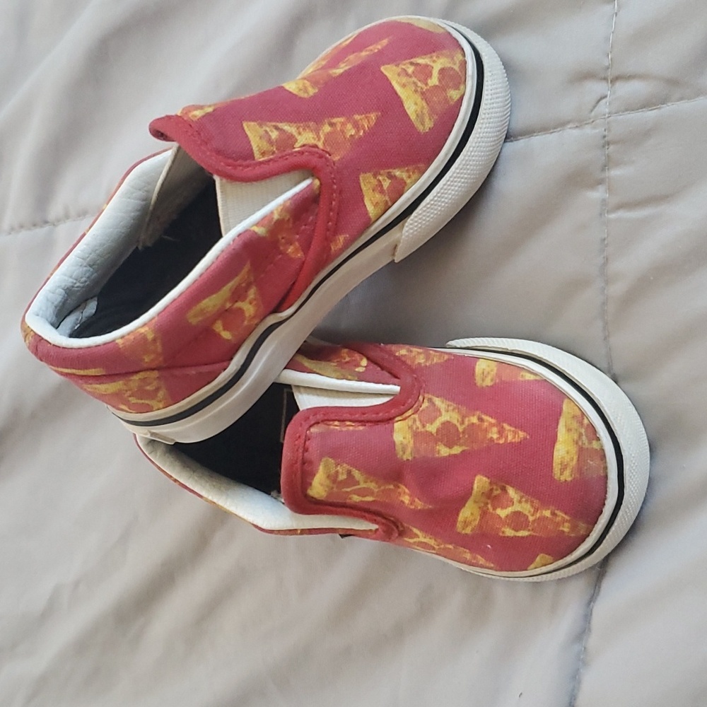 Pizza Baby vans size 4
